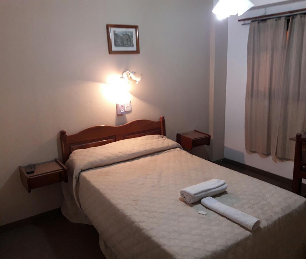 Hotel Daives Termas de Rio Hondo Bagian luar foto